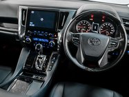 Toyota Alphard 2.5 MPV 2.5 SUV Automatic Petrol 35
