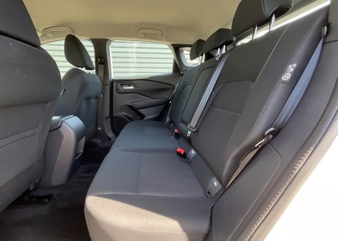 Nissan Qashqai DIG-T ACENTA PREMIUM DCT MHEV 15