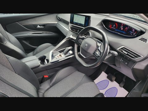 Peugeot 3008 PURETECH S/S ALLURE PREMIUM 6