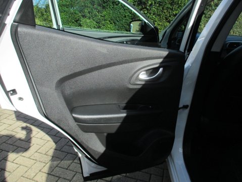 Renault Kadjar 1.3 TCe Iconic Euro 6 (s/s) 5dr 49