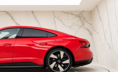 Audi RS E-Tron GT 28