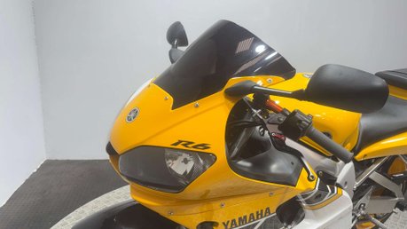 Yamaha R6 YZF 2003 5MT CARBED SPORTS BIKE ONLY 17K RUNNING PROJECT BIKE 25