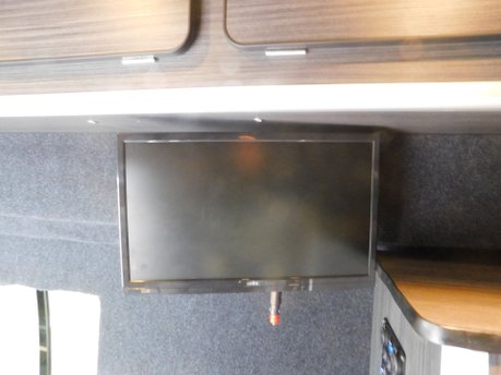 Renault Trafic 2 BERTH VANLIFE CAMPER CONVERSION 2.0 DCI 15