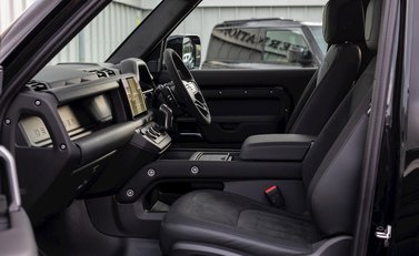 Land Rover Defender 90 V8 16