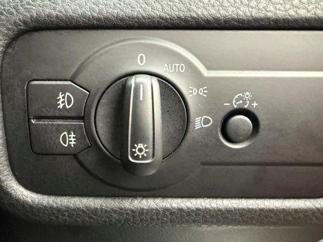 Volkswagen Touareg 3.0 TDI V6 BlueMotion Tech R-Line Tiptronic 4WD Euro 6 (s/s) 5dr 23