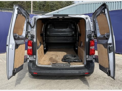 Vauxhall Vivaro 3100 75kWh Dynamic Panel Van 6dr Electric Auto L1 H1 (7.4kW Charger) (136 p 14