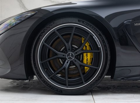 Mercedes-Benz Amg GT 63 PREMIUM + 31