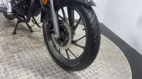 Honda CB GLR 125 2019 ONLY 10K NEW MOTSERVICED 125CC LEARNER BIKE CBF125 12