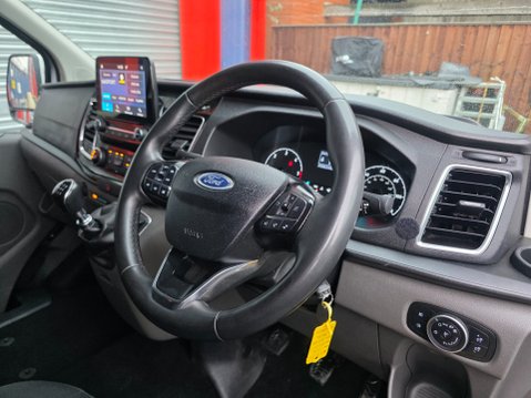 Ford Transit Custom 300 LIMITED DCIV ECOBLUE 20