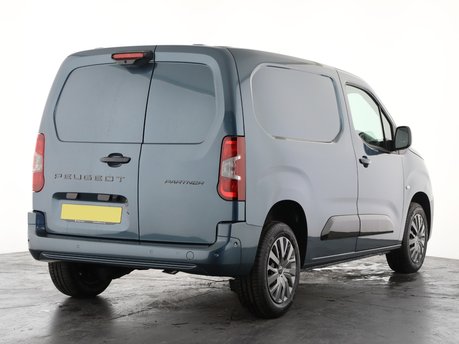 Peugeot Partner M 1.5 BlueHDi 130 Asphalt EAT8 4