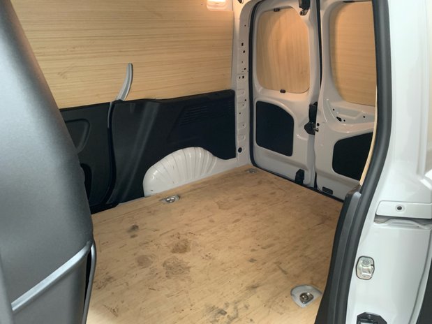 Citroen Berlingo Citroen Berlingo M Diesel 1.5 Blue HDi 100ps Van Driver 8