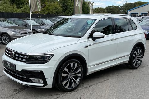 Volkswagen Tiguan R LINE TDI BMT 4MOTION DSG - PAN ROOF - APPLE CAR PLAY -ADAPTIVE CRUISE 12