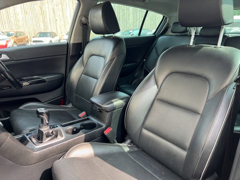 Kia Sportage 1.6 CRDi MHEV 3 SUV 5dr Diesel Hybrid Manual Euro 6 (s/s) (134 bhp) 18