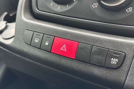 Peugeot Boxer 2.2 BlueHDi 333 S Window Van 5dr Diesel Manual L1 H1 Euro 6 (s/s) (120 ps) 37
