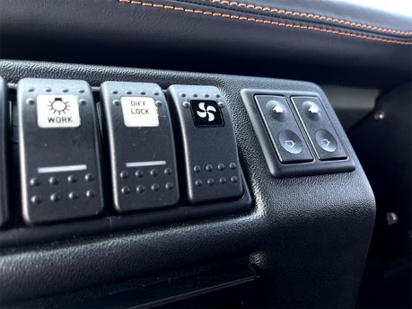 Land Rover Defender 90 Custom Build 72