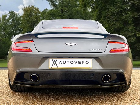 Aston Martin Vanquish V12 6