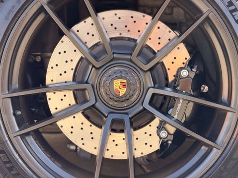 Porsche 911 3.0 911 Targa 4 GTS Semi-Auto 4WD 2dr 19
