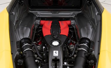 Ferrari F8 Tributo 31