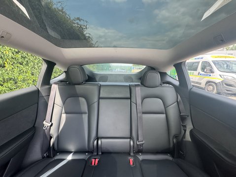 Tesla Model Y (Dual Motor) Long Range SUV 5dr Electric Auto 4WDE (384 bhp) 9