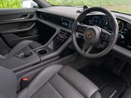 Porsche Taycan Taycan Turbo 10