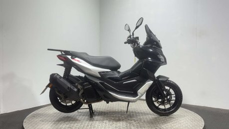 Aprilia SR GT 2022 18K NEW MOT 14BHP LEARNER SCOOTER HPI CLEAR 1