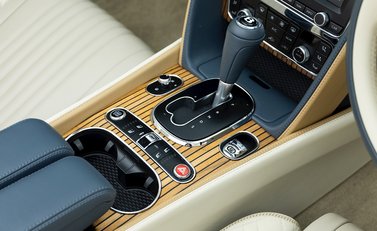 Bentley Continental GT V8 S Convertible Galene Edition 22