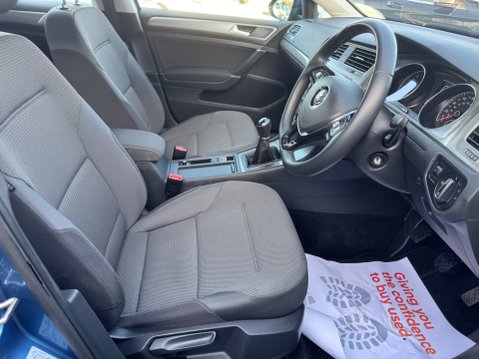 Volkswagen Golf SE TSI BLUEMOTION TECHNOLOGY 31