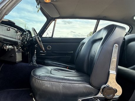 Aston Martin DB6 MANUAL 52