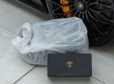 Lamborghini Aventador S LP 740-4 ROADSTER 39