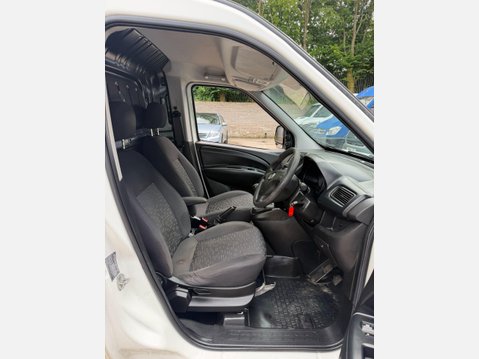 Vauxhall Combo 1.3 CDTi 2000 ecoFLEX 16v Panel Van 3dr Diesel Manual FWD L1 H1 (126 g/km, 25