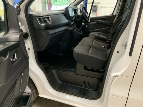 Nissan Primastar DCI TEKNA L2H1 14