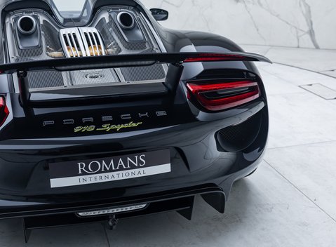 Porsche 918 Spyder 38