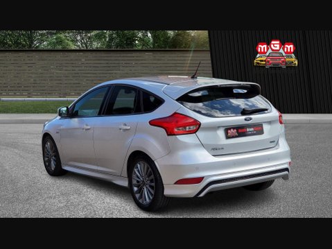 Ford Focus ST-LINE 5