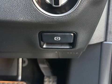 Mercedes-Benz GLA 2.1 GLA220 CDI AMG Line SUV 5dr Diesel 7G-DCT 4MATIC Euro 6 (s/s) (170 ps) 84
