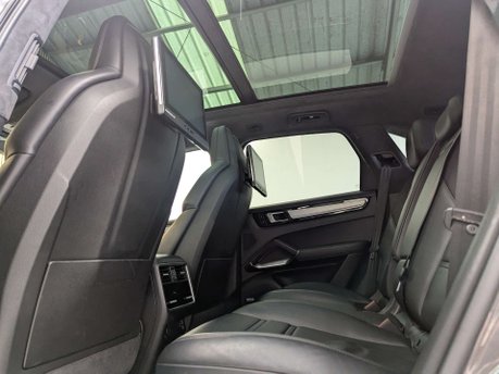Porsche Cayenne 4.0 Cayenne T S E-Hybrid Auto 4WD 5dr 49