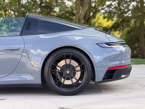 Porsche 911 3.0 911 Targa 4 GTS Semi-Auto 4WD 2dr 43