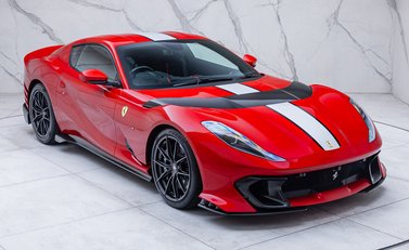 Ferrari 812 Competizione 8