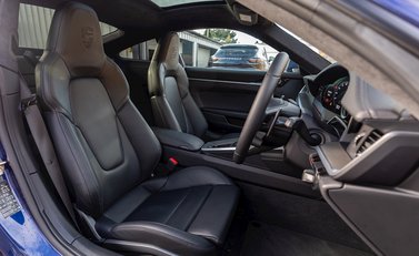 Porsche 911 (992) Carrera S 12