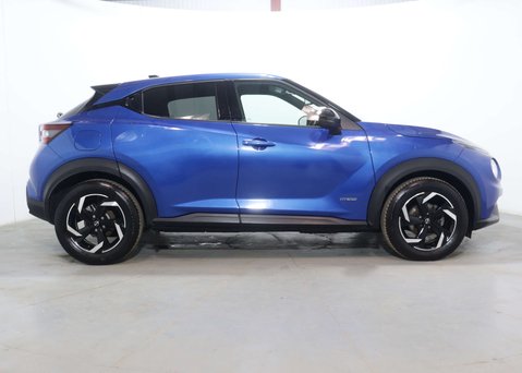 Nissan Juke 1.6 Juke N-Connecta HEV CVT 5dr 12