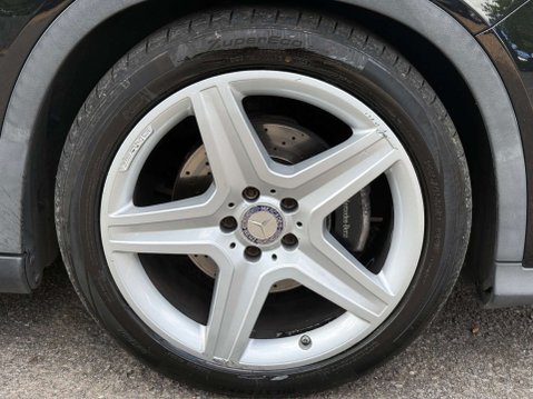 Mercedes-Benz GLA 2.1 GLA220 CDI AMG Line SUV 5dr Diesel 7G-DCT 4MATIC Euro 6 (s/s) (170 ps) 44
