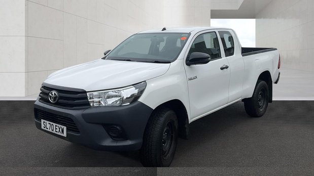 Toyota Hilux Active | 2.4 LT | Extended Cab | Tow Bar | Air Con | EURO 6 1