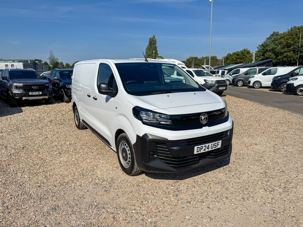 Vauxhall Vivaro SWB L1H1 Low Roof Prime 2900 Sensors Air Con EURO 6 4