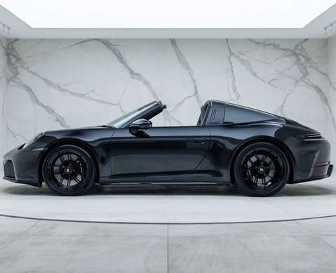 Porsche 911 Targa 4 GTS (992.2) 