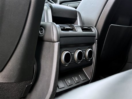 Land Rover Defender V8 70