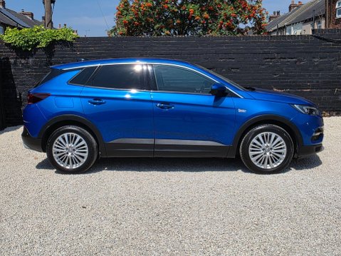 Vauxhall Grandland X 1.6 Turbo D BlueInjection Tech Line Nav Euro 6 (s/s) 5dr 8