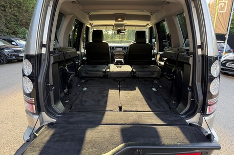 Land Rover Discovery SDV6 SE TECH - ULEZ COMPLIANT -FULL LR SERVICE HISTORY - 9 SERVICES -TOWBAR 50