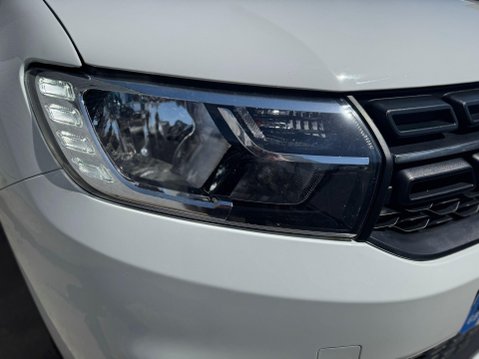 Dacia Sandero 1.0 SCe Ambiance Euro 6 5dr 32