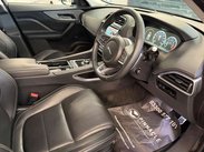 Jaguar F-Pace 3.0 D300 V6 S Auto AWD Euro 6 (s/s) 5dr 9