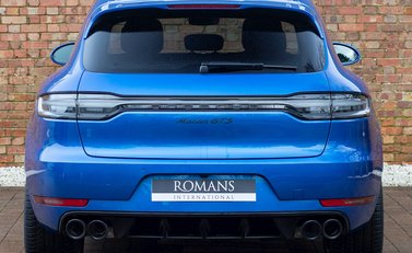 Porsche Macan GTS 5