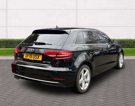 Audi A3 1.5 A3 Sportback 35 TFSI Sport 5dr 4
